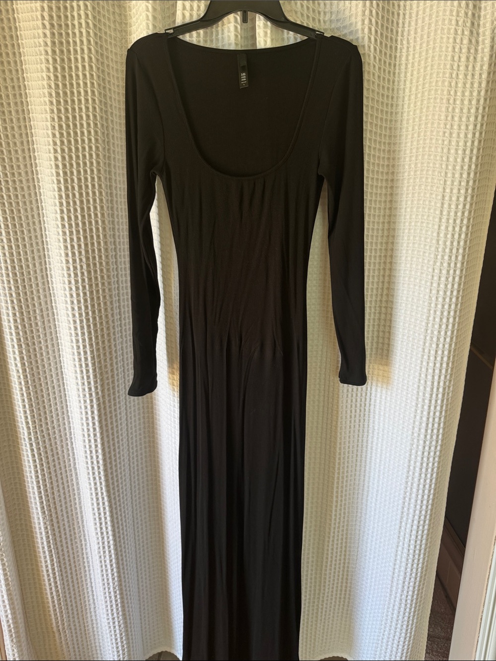 SKIMS Black Long-Sleeve Scoop Neck Maxi Dress